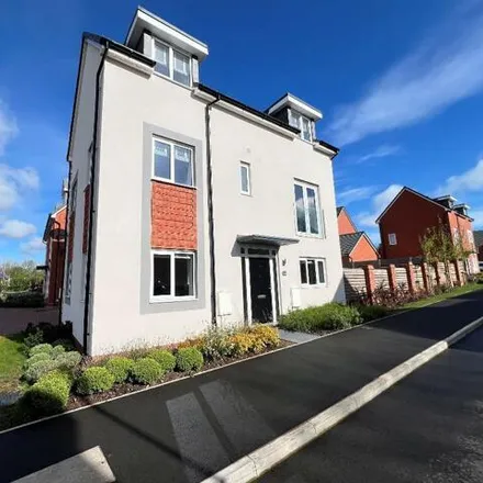 Buy this 5 bed house on Moore Way in Forsbrook, ST11 9FL