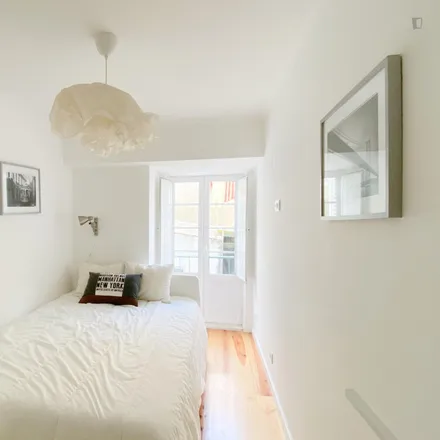 Rent this 2 bed apartment on Rua da Cruz da Carreira in 1150-175 Lisbon, Portugal