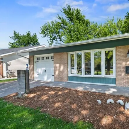 Image 3 - 7879 Berkshire Drive, Hanover Park, Schaumburg Township, IL 60133, USA - House for sale
