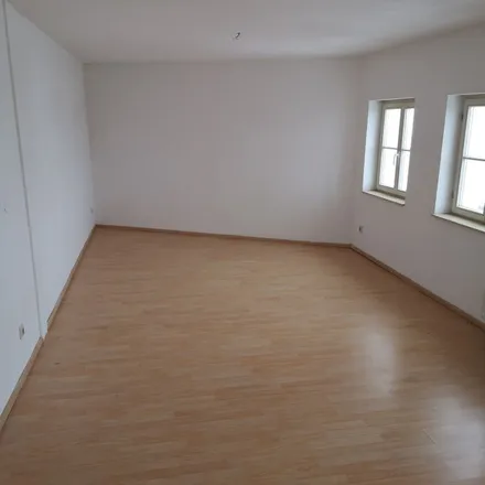 Rent this 2 bed apartment on Freimarkt 1 in 06268 Querfurt, Germany