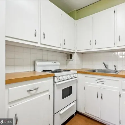 Image 8 - 2101 Cooperative, 118 South 21st Street, Philadelphia, PA 19103, USA - Condo for sale