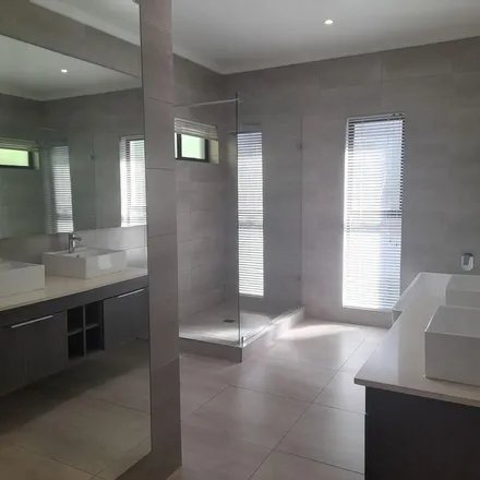 Rent this 4 bed apartment on Dover Road in Johannesburg Ward 103, Sandton
