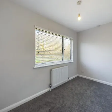 Image 6 - 23 Coates Lane, High Wycombe, HP13 5EY, United Kingdom - House for rent