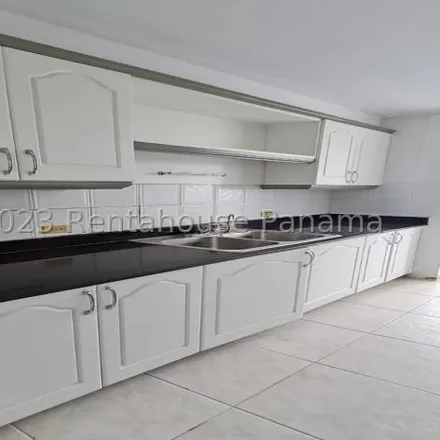 Buy this 3 bed apartment on Brisa Marina in Avenida de la Rotonda, Parque Lefevre