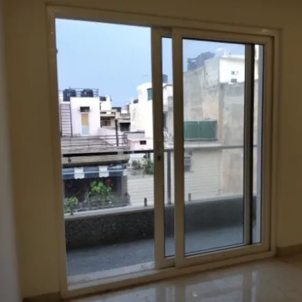 Buy this 3 bed apartment on unnamed road in Delhi Cantonment, New Delhi - 110028