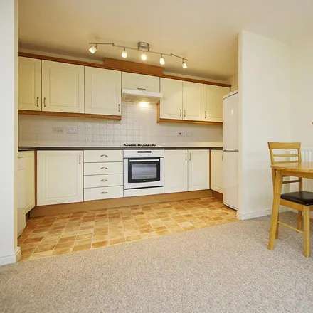 Image 4 - Windsor House, Princes Road, Stoke, ST4 7JQ, United Kingdom - Apartment for rent