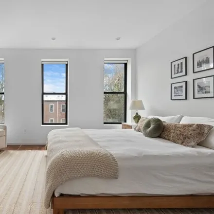 Image 4 - 1010 Putnam Avenue, New York, NY 11221, USA - Townhouse for sale
