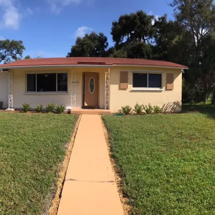 Rent this 1 bed room on 508 Date Palm Drive in Lake Park, Palm Beach County