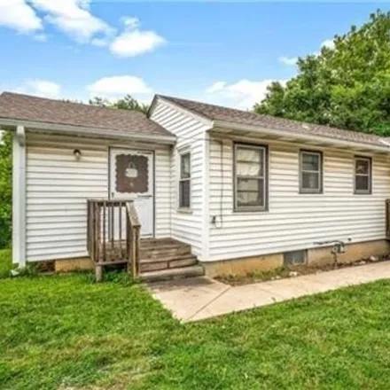 Buy this 2 bed house on 659 East South Street in Harrisonville, MO 64701