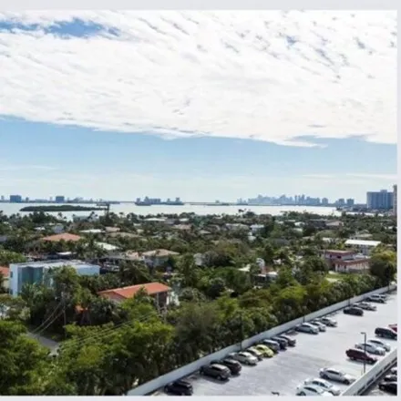 Image 3 - 2050 Canal Drive, San Souci Estates, North Miami, FL 33181, USA - Condo for sale