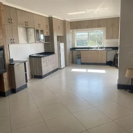 Image 2 - Cornwall Road, Vincent, East London, East London, 5217, South Africa - Apartment for rent