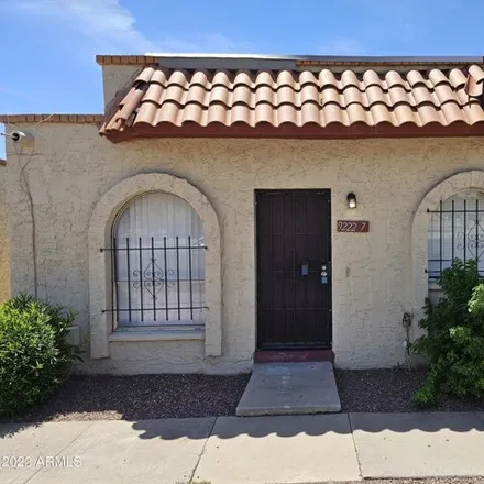 Image 1 - 9222 North 35th Avenue, Phoenix, AZ 85051, USA - Condo for sale