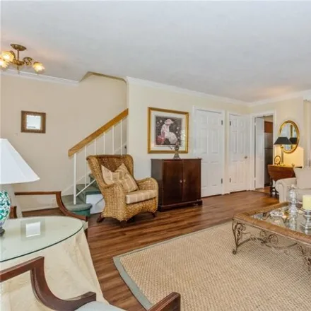 Image 5 - 195 North Centre Avenue, Village of Rockville Centre, NY 11570, USA - Townhouse for sale