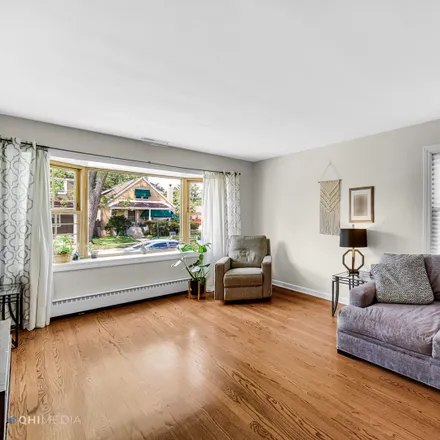 Image 5 - 10501 South Whipple Street, Chicago, IL 60655, USA - House for sale