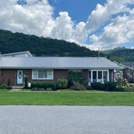 Image 1 - 777 Keel Street, Pauley, Pikeville, KY 41501, USA - House for sale