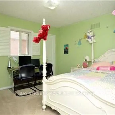 Image 8 - 3585 Jorie Crescent, Mississauga, ON L5M 6R7, Canada - Apartment for rent