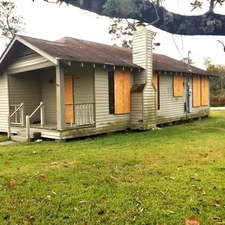 Buy this 1 bed house on 688 Pine Street in Madisonville, St. Tammany Parish