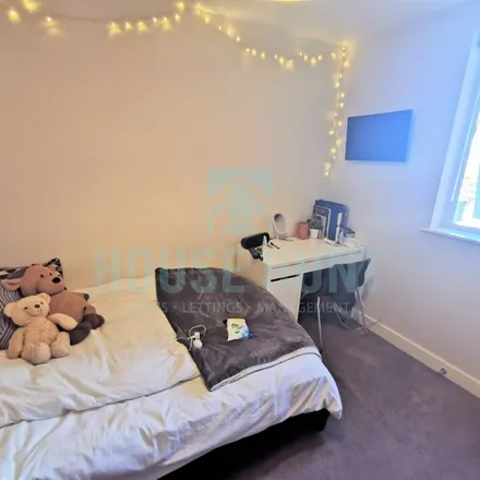 Image 2 - 37 Heeley Road, Selly Oak, B29 6DP, United Kingdom - Apartment for rent