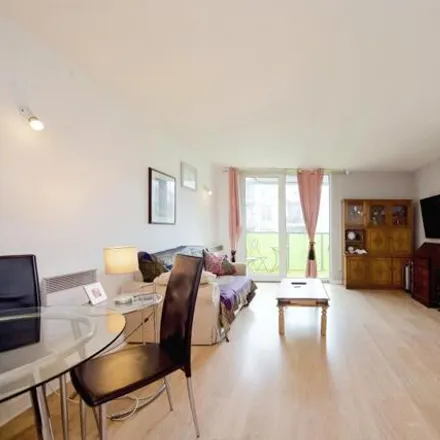 Buy this 1 bed apartment on Amazon Apartments in New River Avenue, London