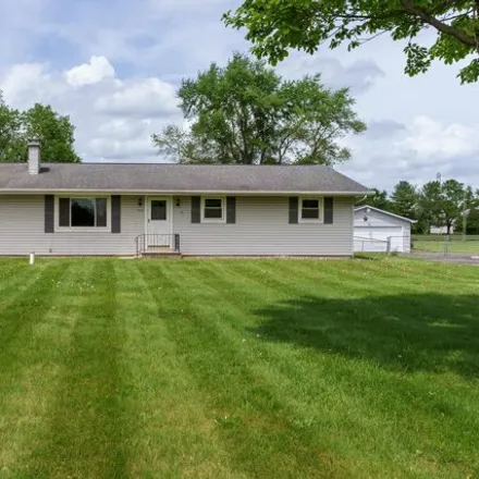 Buy this 3 bed house on 728 Hibbs Road in Jackson Township, OH 43137