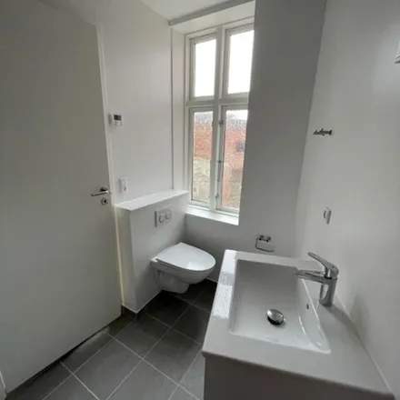 Rent this 2 bed apartment on Jeppe Aakjærsvej 2 in 7800 Skive, Denmark