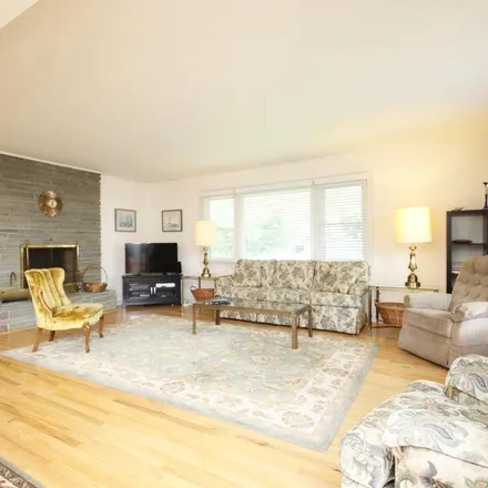 Image 1 - 525 Cresent Parkway, Sea Girt, Monmouth County, NJ 08750, USA - Apartment for rent