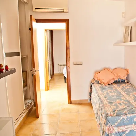 Rent this 3 bed house on Ciutat Jardí in Carrer de l'Illa de Xipre, 07007 Palma
