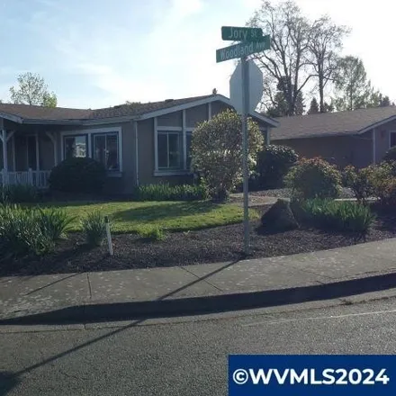 Buy this studio apartment on 1243 Woodland Avenue in Woodburn, OR 97071