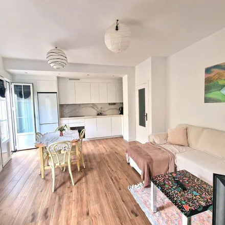 Rent this 2 bed apartment on Estación de Servicio Carrefour Jerez Sur in Calle Orfebre Alonso Moreno, 11408 Jerez