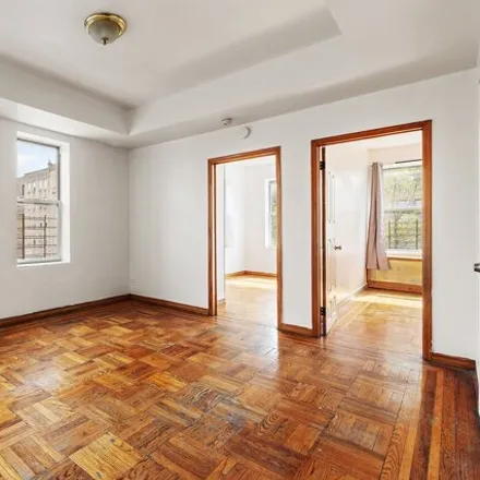 Image 3 - 1831 Billingsley Terrace, New York, NY 10453, USA - House for sale