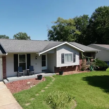 Buy this 3 bed house on 1676 Somerset Shire Drive in Saint Louis County, MO 63031