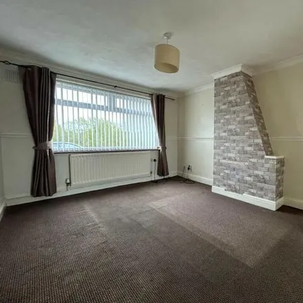 Image 3 - Valley View, Ellesmere Port, CH66 3SY, United Kingdom - Townhouse for sale