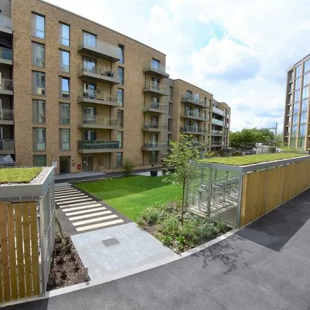 Rent this 2 bed apartment on Old London Road in West Drayton, DN22 8ED