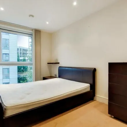 Rent this 1 bed apartment on Prestons Road in London, E14 9EX