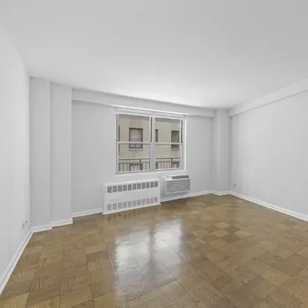 Image 5 - W 89th St, Unit 5D - Apartment for rent