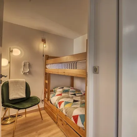 Rent this 2 bed apartment on Orpi in 220 Avenue de Port Fréjus, 83700 Fréjus