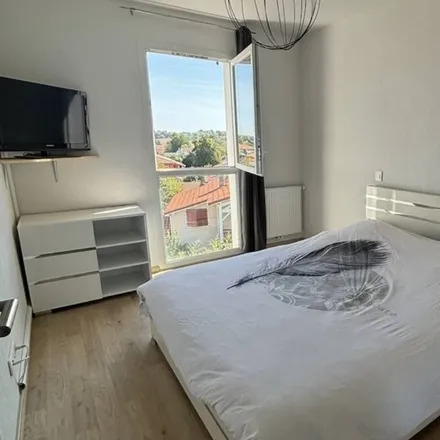 Rent this 1 bed apartment on 40390 Saint-Martin-de-Seignanx
