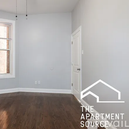 Image 8 - 908 W Montrose Ave, Unit 1 - Apartment for rent