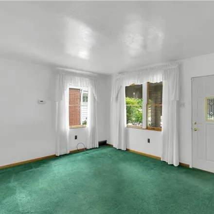 Image 3 - 833 Middle Avenue, Wilmerding, Allegheny County, PA 15148, USA - House for sale