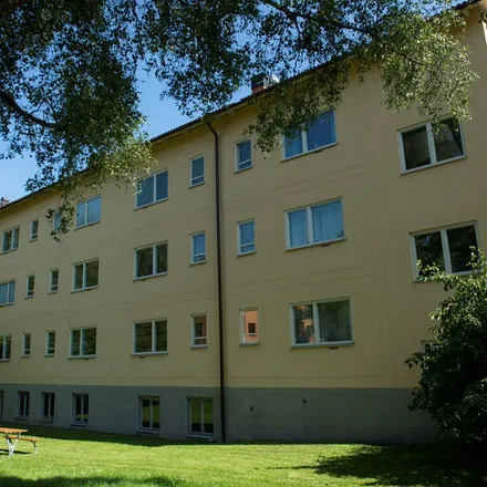 Rent this 1 bed apartment on Svensk fastighetsförmedling in Drottningholmsvägen, 168 74 Stockholm