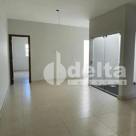 Buy this 2 bed house on Rua Agnelo Fagundes da Costa in Shopping Park, Uberlândia - MG