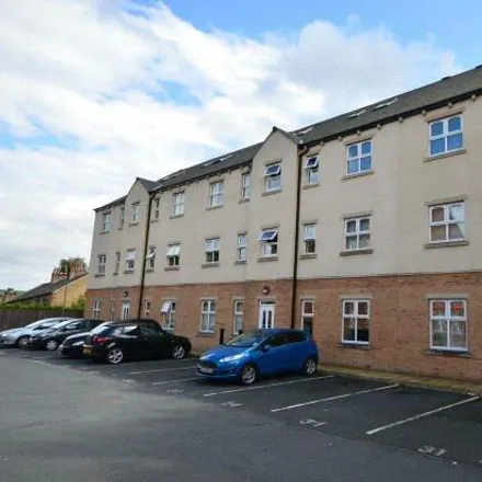 Buy this 2 bed apartment on Queen's Gate in Skircoat Green, HX1 2JH