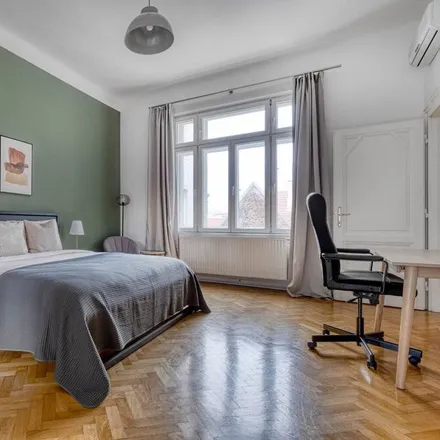Rent this 3 bed apartment on 1030 Gemeindebezirk Landstrasse