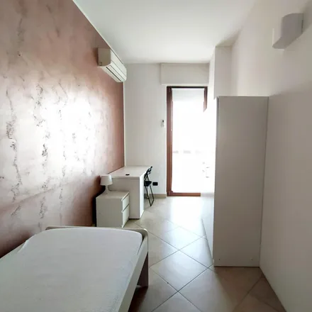 Image 2 - Via Robert Koch, 20152 Milan MI, Italy - Room for rent