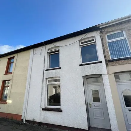 Rent this 3 bed townhouse on Lower Bailey Street in Ynyshir, CF39 0RA