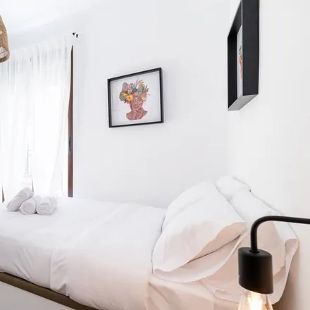 Rent this 1 bed apartment on Ayuntamiento de Granada in Plaza del Carmen, 18001 Granada