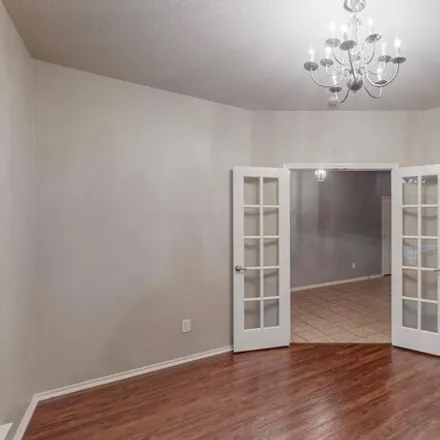 Image 4 - 7048 Summit Parc Dr, Dallas, Texas, 75249 - House for rent