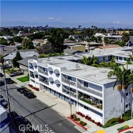 Buy this 61 bed house on B & B Restoration in 2650 East Broadway, Long Beach