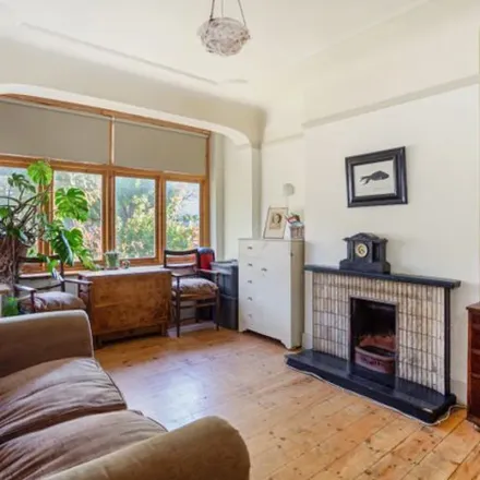 Image 5 - Lower Downs Road, London, SW20 8QG, United Kingdom - Townhouse for rent