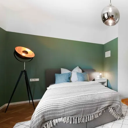 Rent this 4 bed room on Albert-Schäffle-Straße 90 in 70186 Stuttgart, Germany